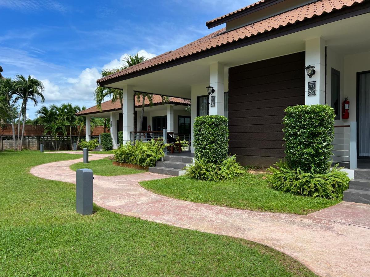 Blu Pine Villa & Pool Access - Sha Plus Phuket Bagian luar foto