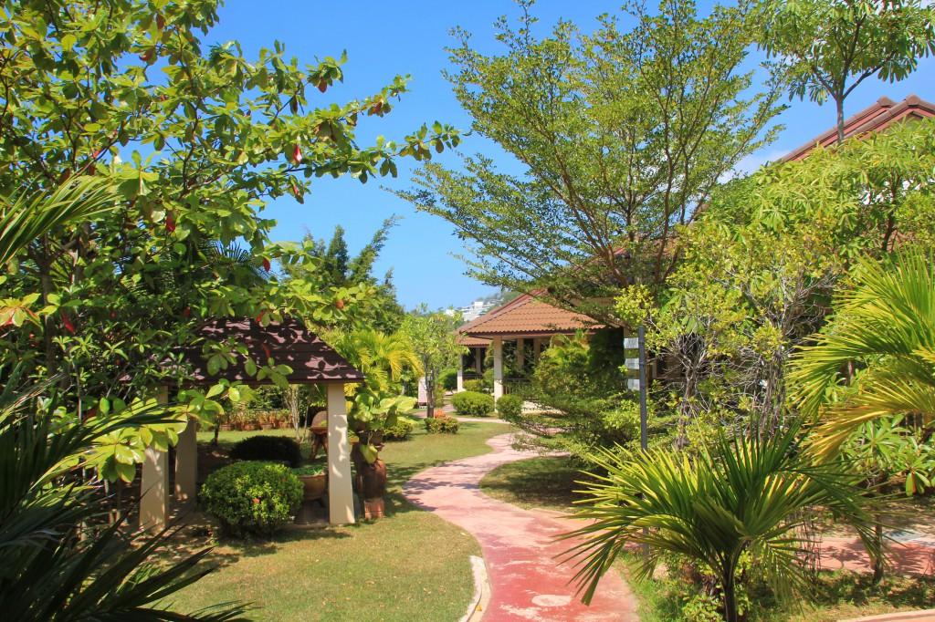 Blu Pine Villa & Pool Access - Sha Plus Phuket Bagian luar foto